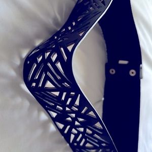 Lattice stretch belt with 2 snaps